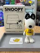 Kaws x Peanuts Joe Snoopy(Kaws 亲笔签名,2011 年发行)
